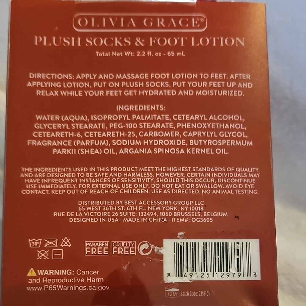 Olivia Grace Luxury Collection Luminous Rose Foot Lotion White Plush Socks Gift